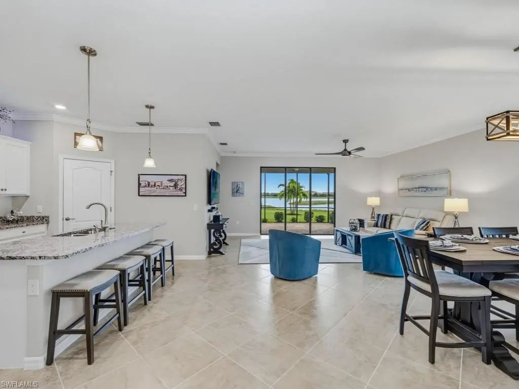 1482 Santiago Cir, Naples