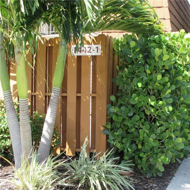 1442 Park Shore Cir 1, Fort Myers