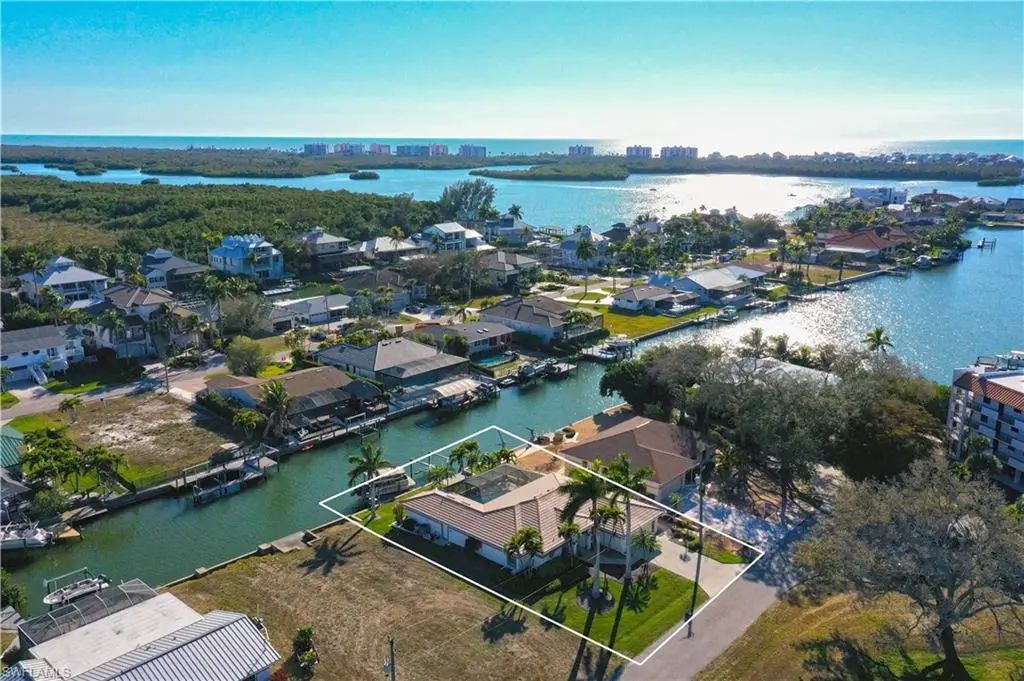 216 5th St W, Bonita Springs