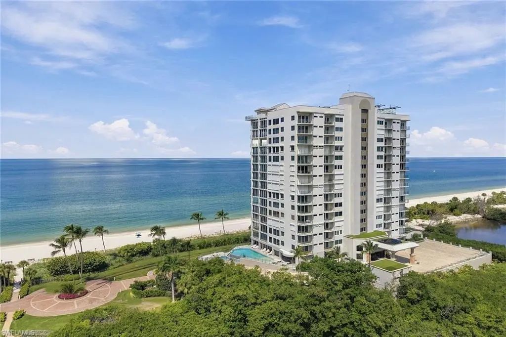 10 Seagate Dr 6n, Naples