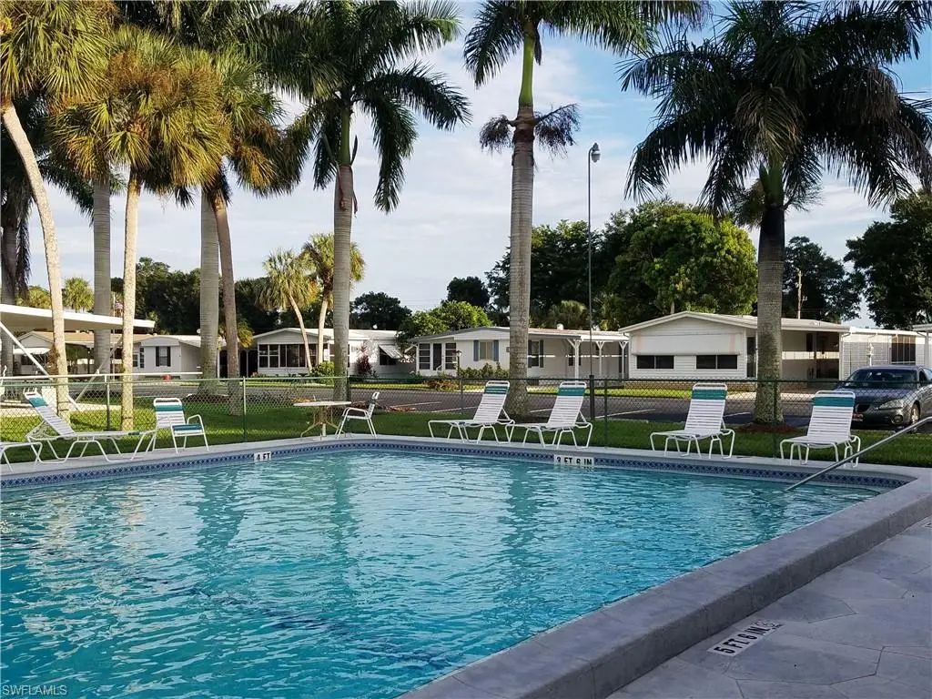 22 Garnet Dr, Naples