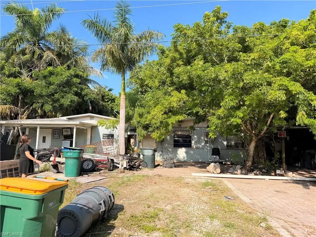 4930 Palmetto Ct, Naples