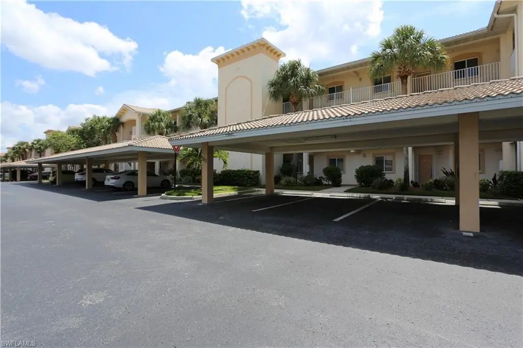 7811 Regal Heron Cir 4-204, Naples