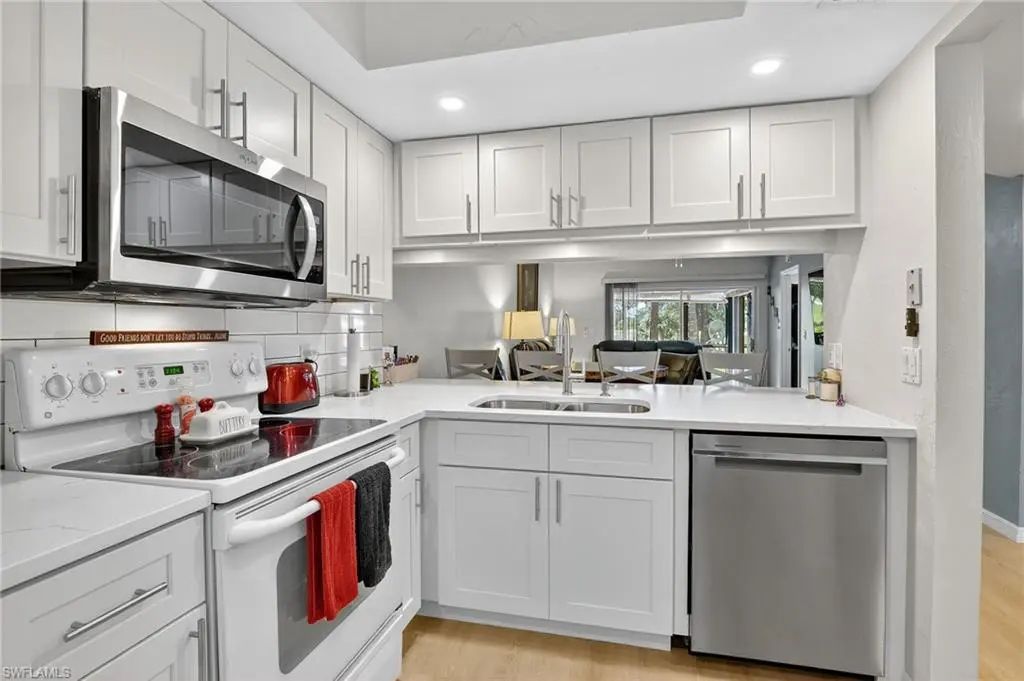 5857 Rattlesnake Hammock Rd N 106, Naples