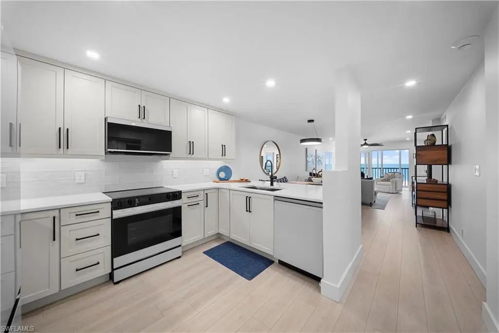 25870 Hickory Blvd 206, Bonita Springs