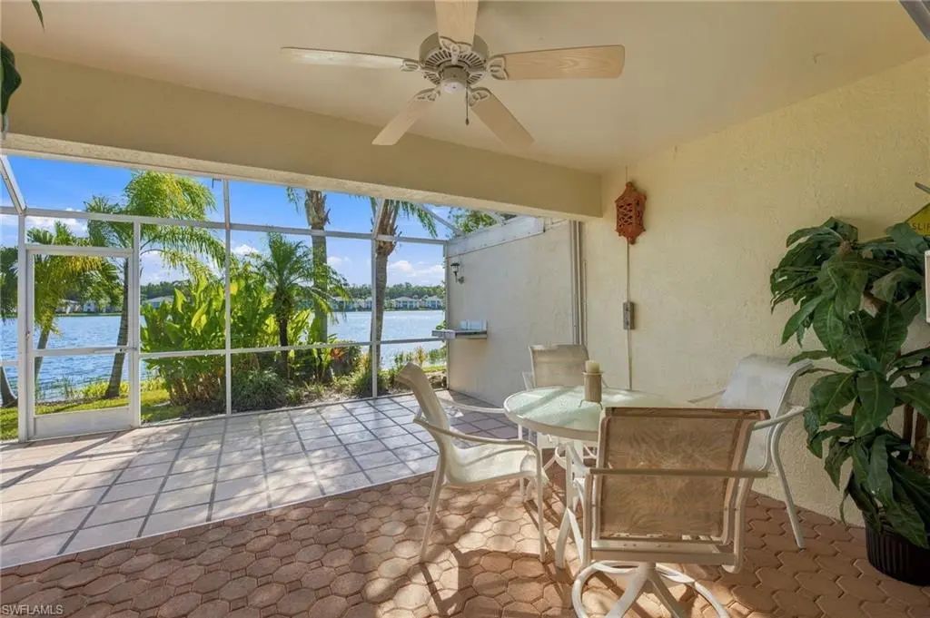 2872 W Crown Pointe Blvd, Naples