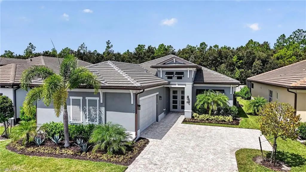 3754 Sapphire Cove Cir, Naples