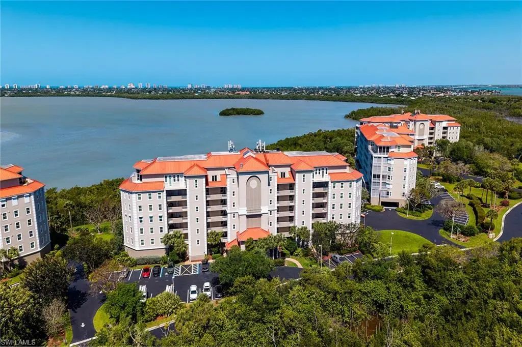 269 Vintage Bay Dr C4, Marco Island