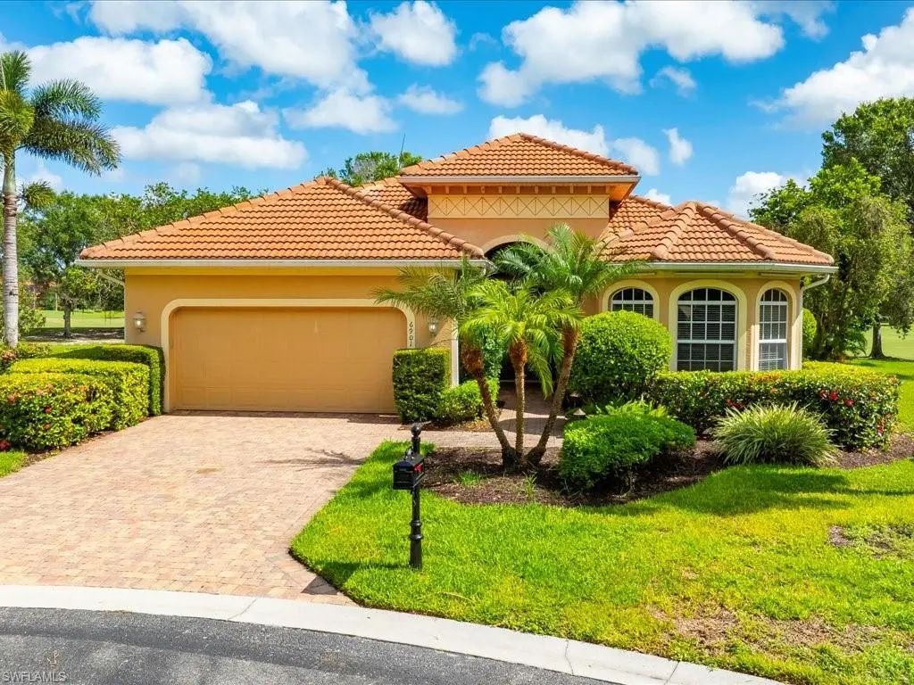 6901 Bent Grass Dr, Naples