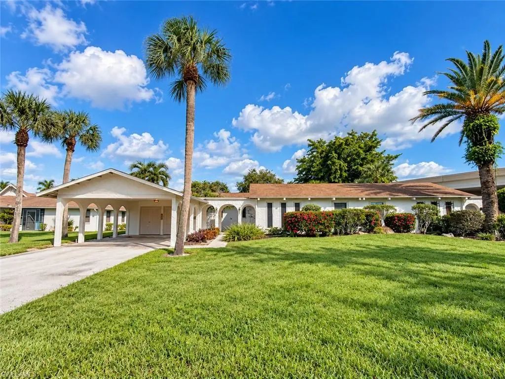 4272 Island Cir B, Fort Myers