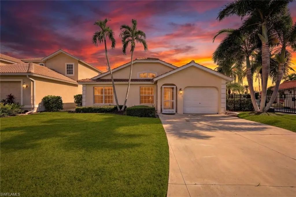 5018 Eclipse Ct, Naples