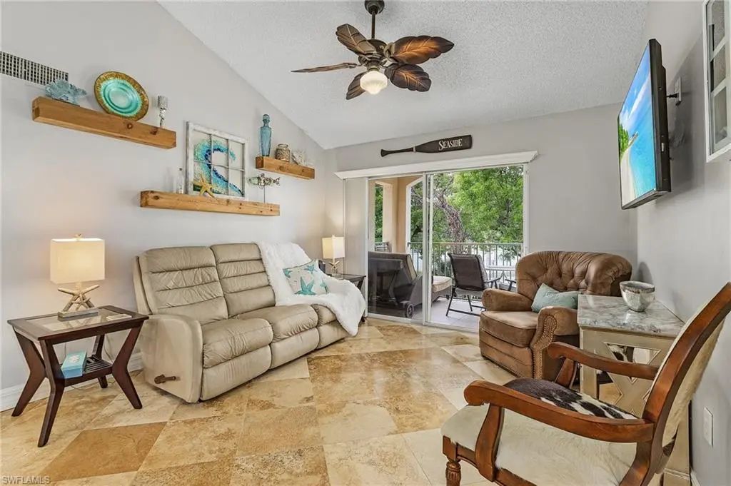 1180 Wildwood Lakes Blvd 208, Naples