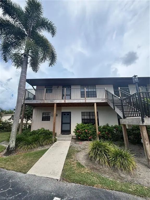 5308 Treetops Dr H204, Naples