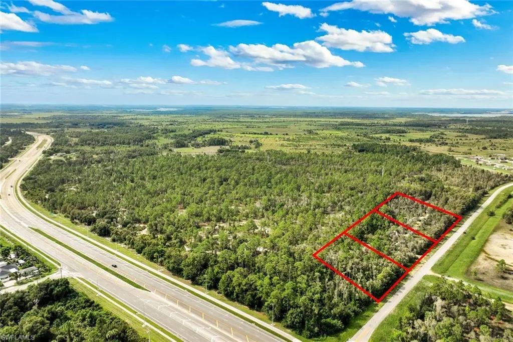 330 Blackstone Dr, Fort Myers