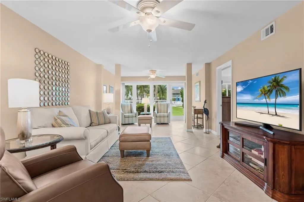 160 Palm Dr 5, Naples