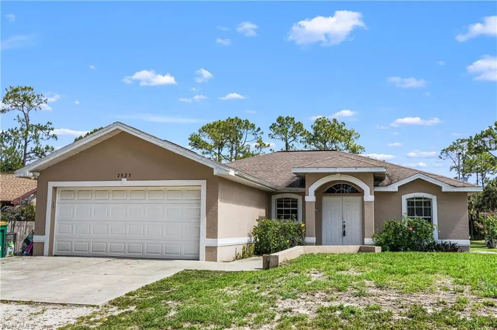 2923 14th Ave Se, Naples