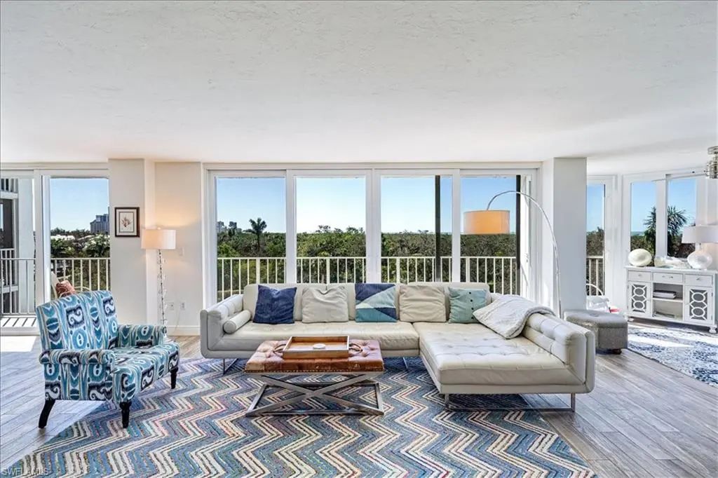 6361 Pelican Bay Blvd 305, Naples