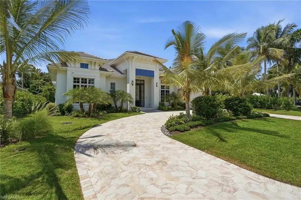 4865 Whispering Pine Way, Naples