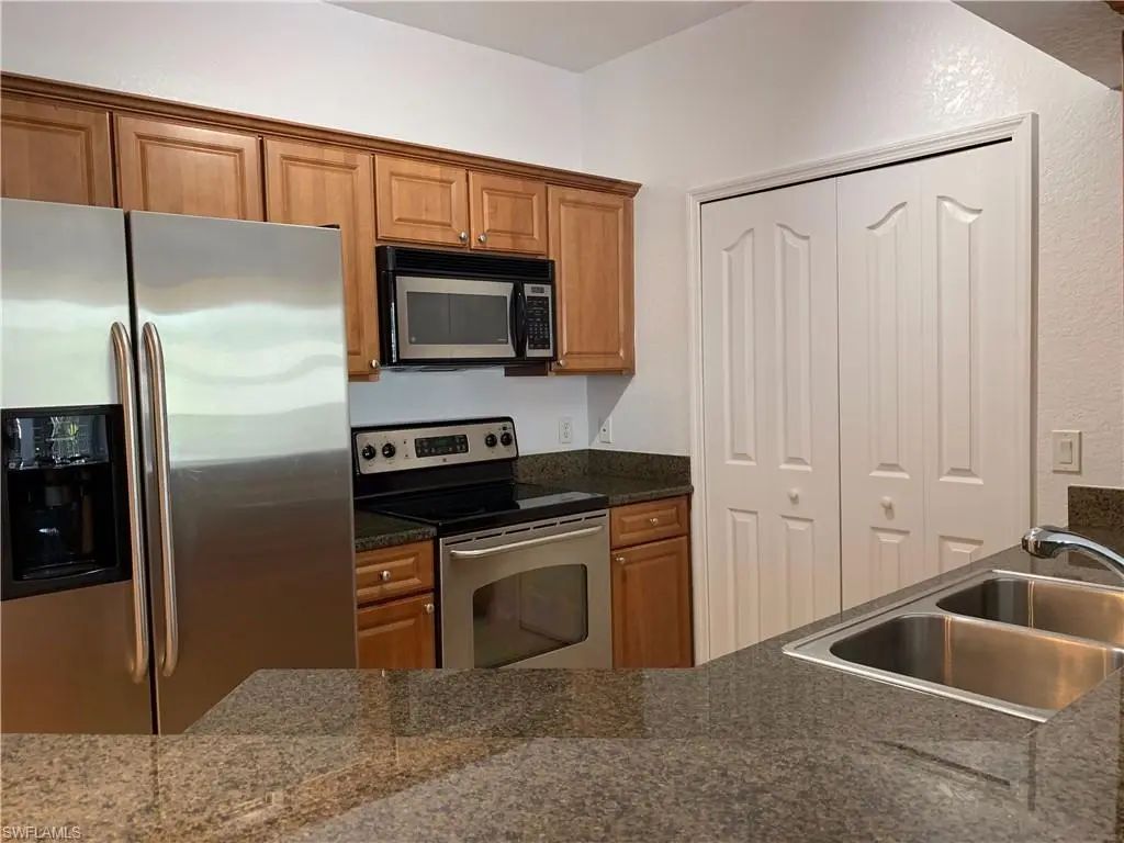 12965 Positano Cir 306, Naples