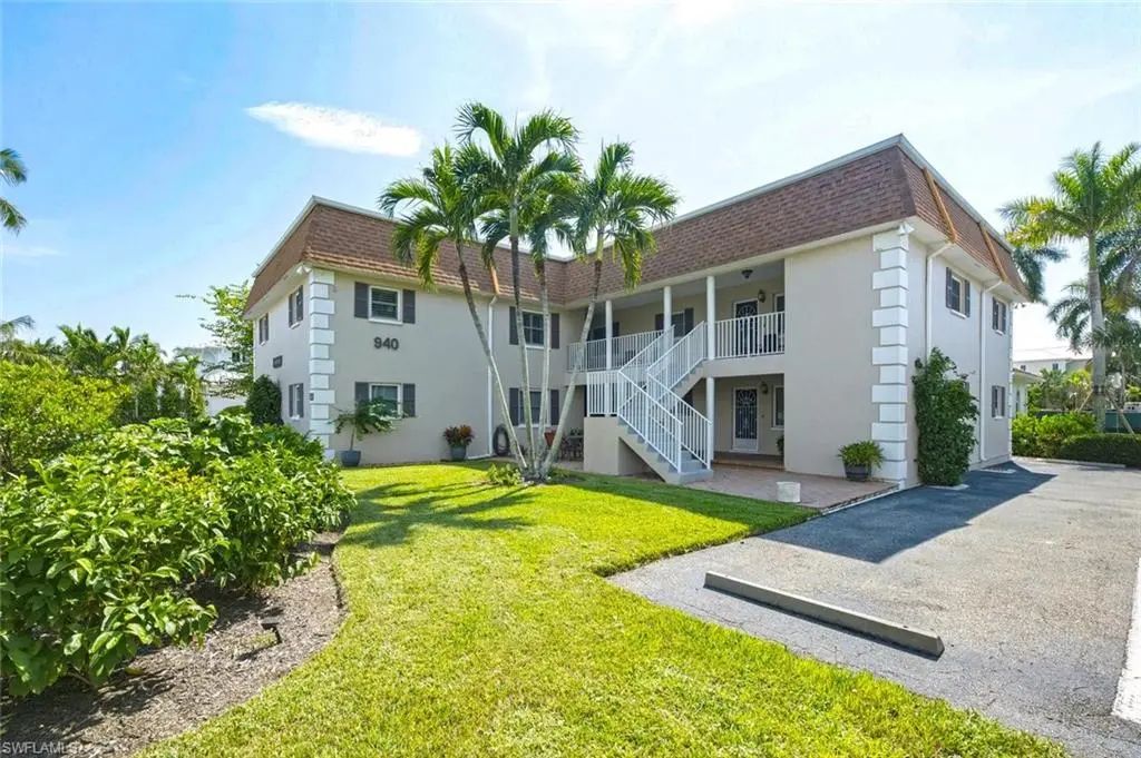 940 3rd St S 201, Naples