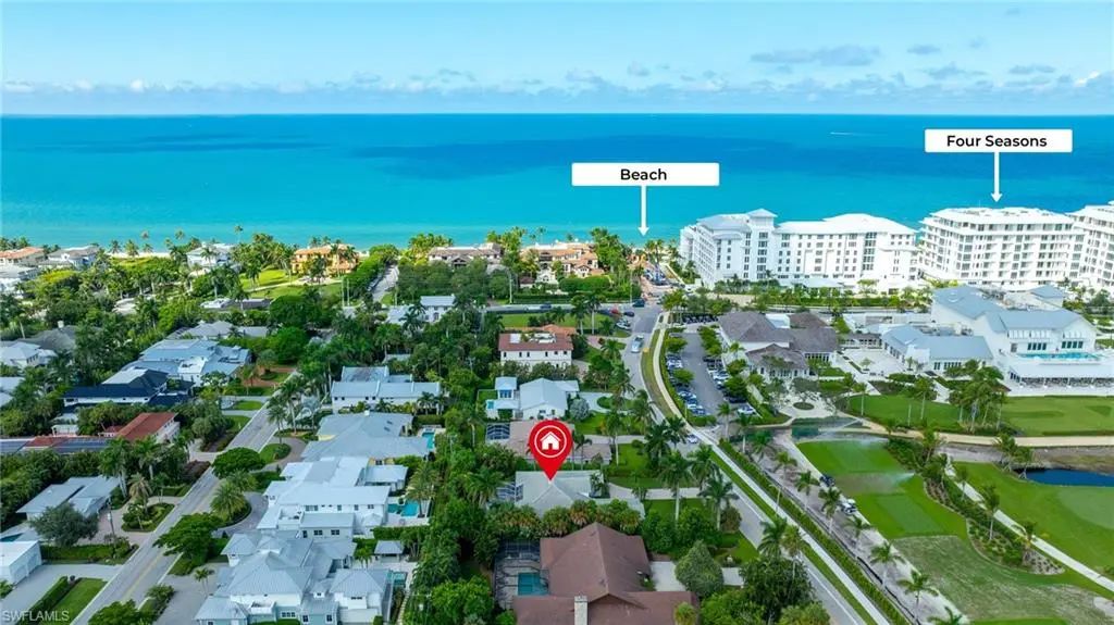 250 S Golf Dr, Naples