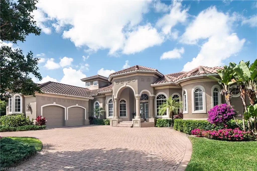 3433 Crayton Rd, Naples
