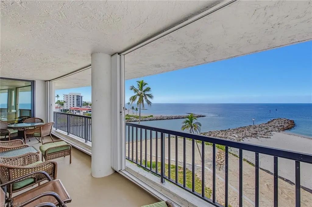 2348 Gulf Shore Blvd N 506, Naples