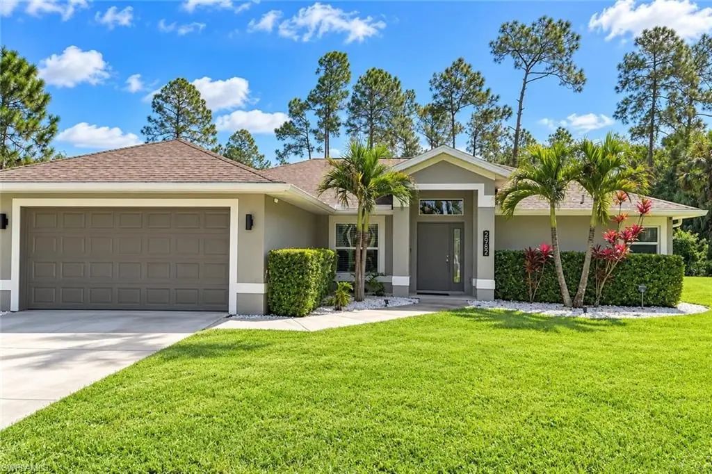 2982 2nd St Ne, Naples