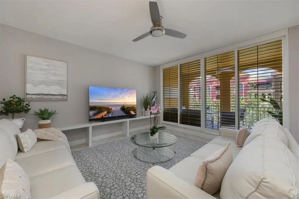 410 Bayfront Pl 2403, Naples