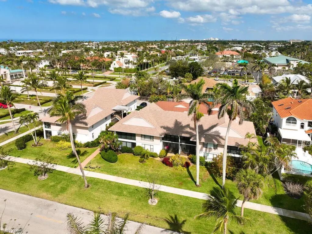 415 10th Ave S 7, Naples
