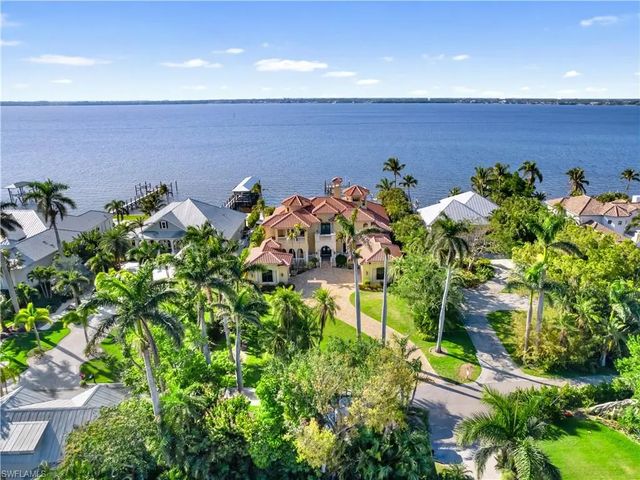 Photo of 2704 Shriver Dr, FORT MYERS FL