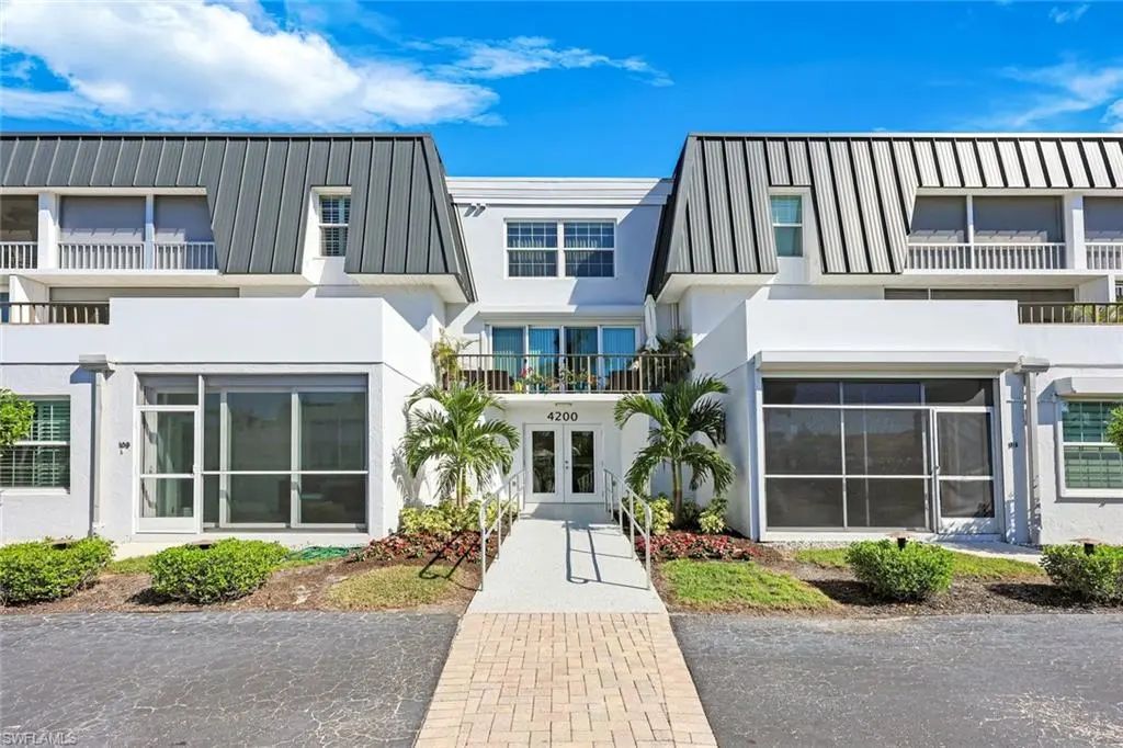 4200 Belair Ln 302, Naples