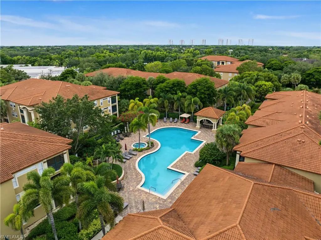 8930 Colonnades Ct E 616, Bonita Springs