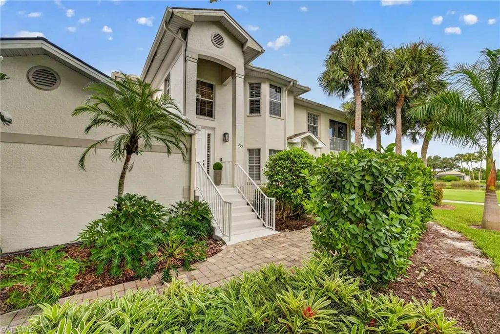 5015 Marina Cove Dr 203, Naples