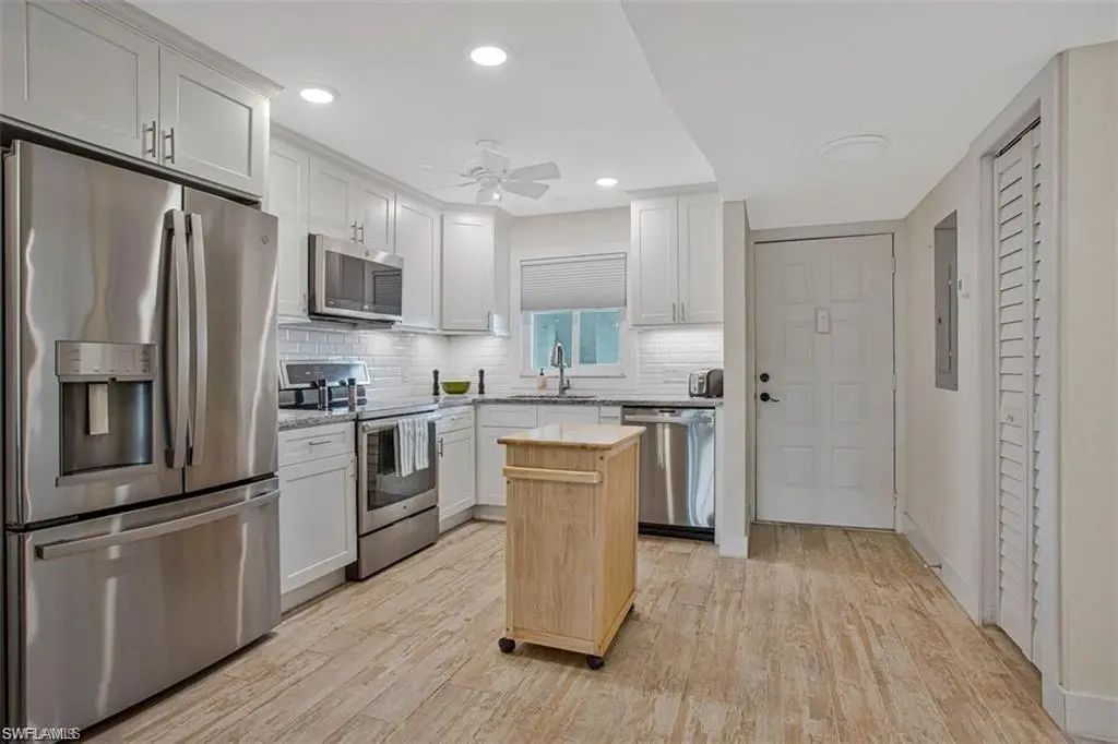 4298 27th Ct Sw 101, Naples