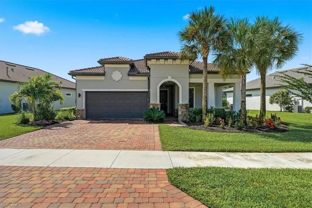 9831 Everglades Dr, Naples