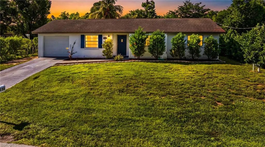 7416 Pine Dr, Fort Myers