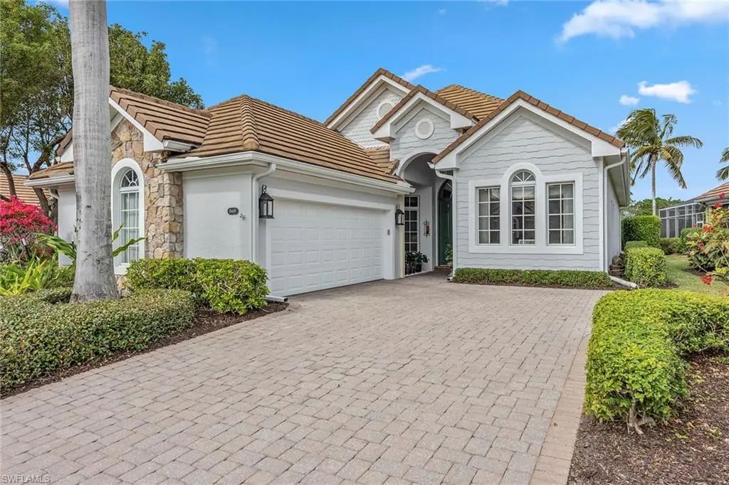 8469 Mallards Way, Naples