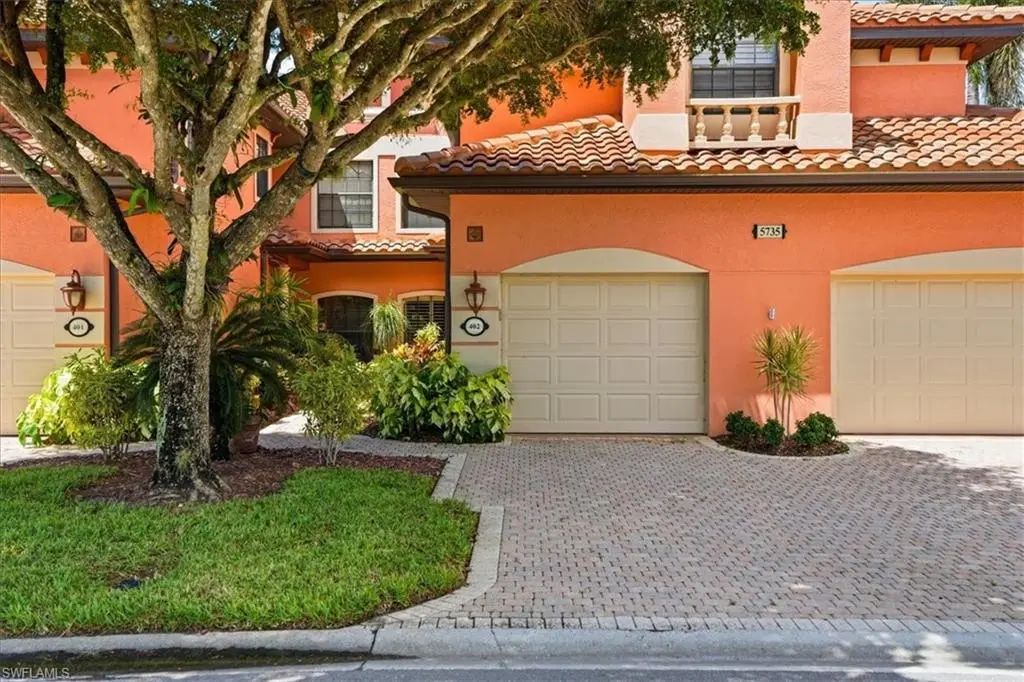 5735 Grande Reserve Way 402, Naples
