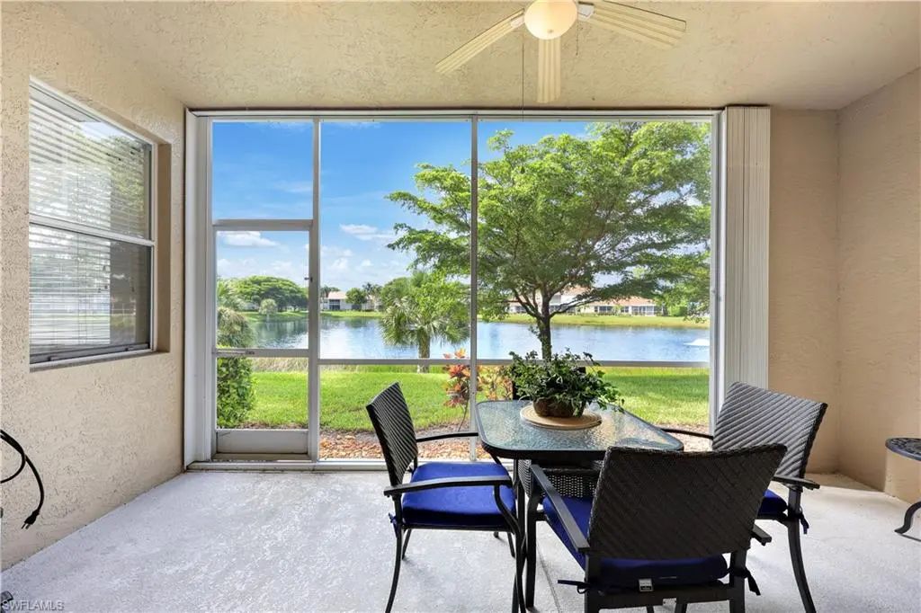 325 Dover Pl 103, Naples
