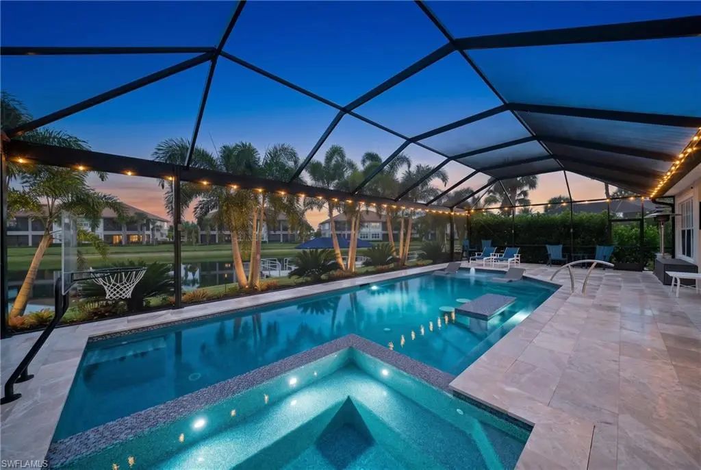 8806 Spinner Cove Ln, Naples