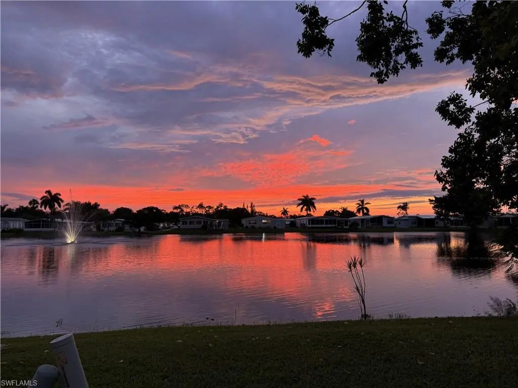 32 Covey Ln 32, Naples