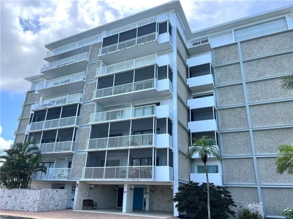 60 Pelican St W 202, Naples
