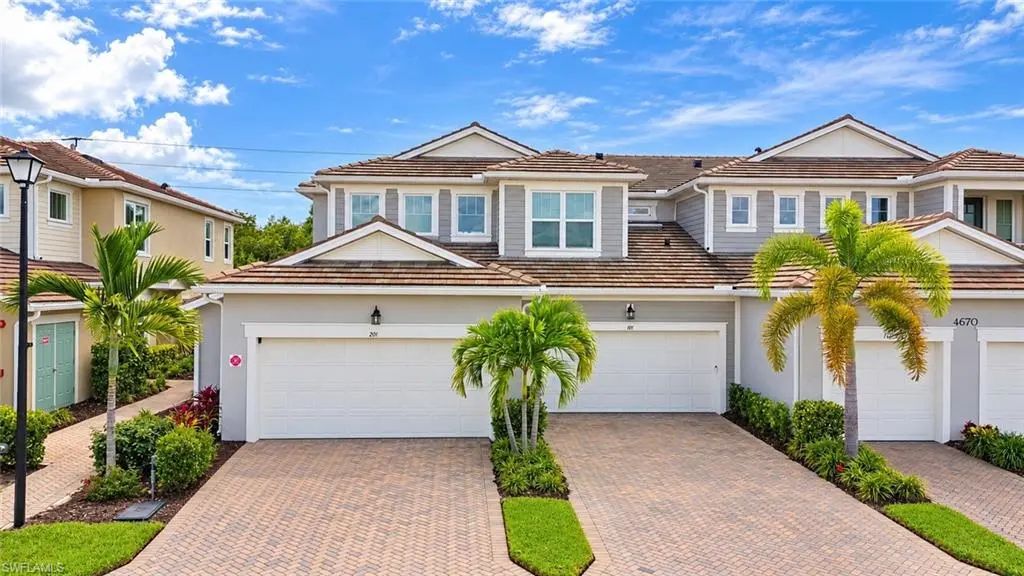 4670 Arboretum Cir 101, Naples