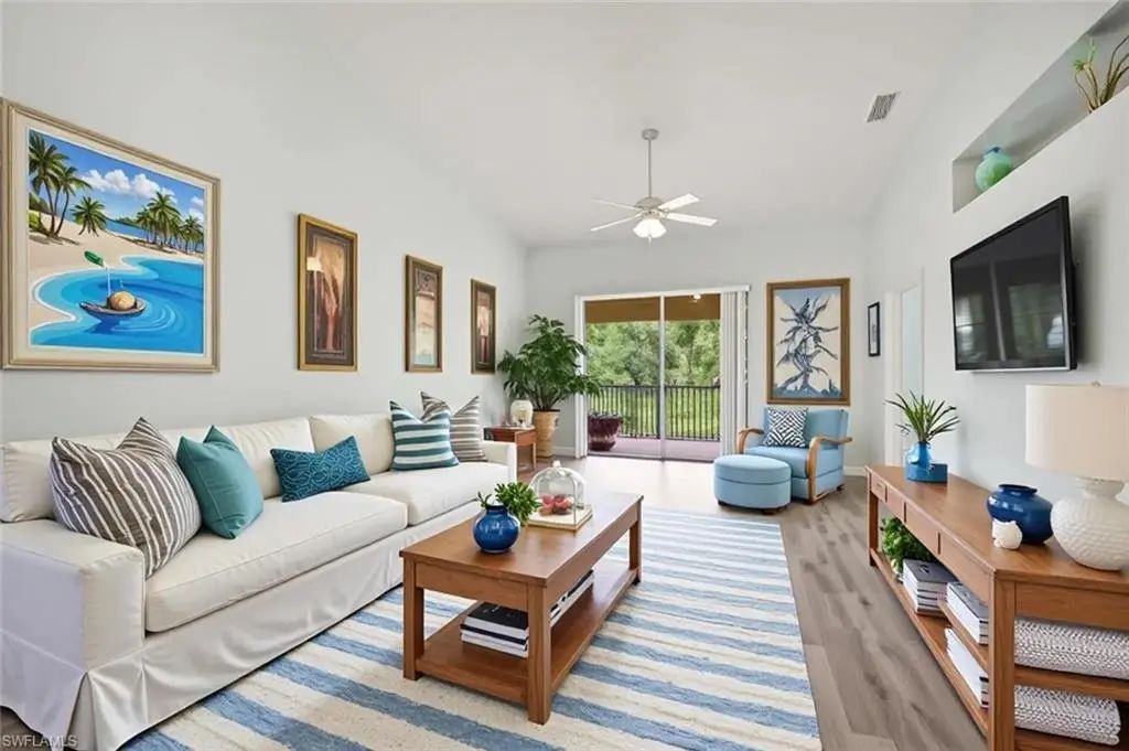 357 Robin Hood Cir 202, Naples