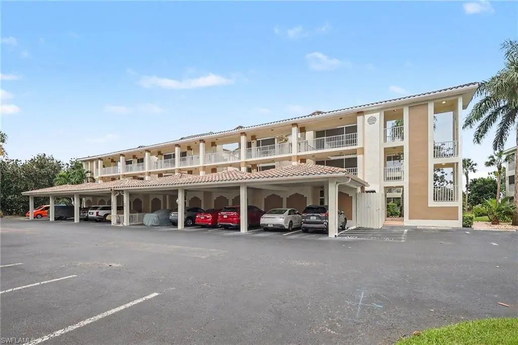 6045 Chardonnay Ln 302, Naples