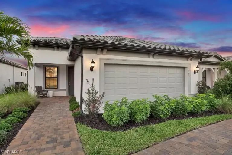 1904 Sierra Ct, Naples