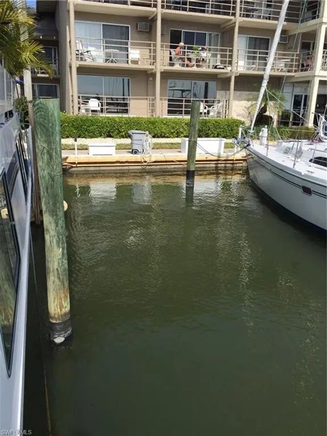 Photo of 900 Broad Ave S, NAPLES FL