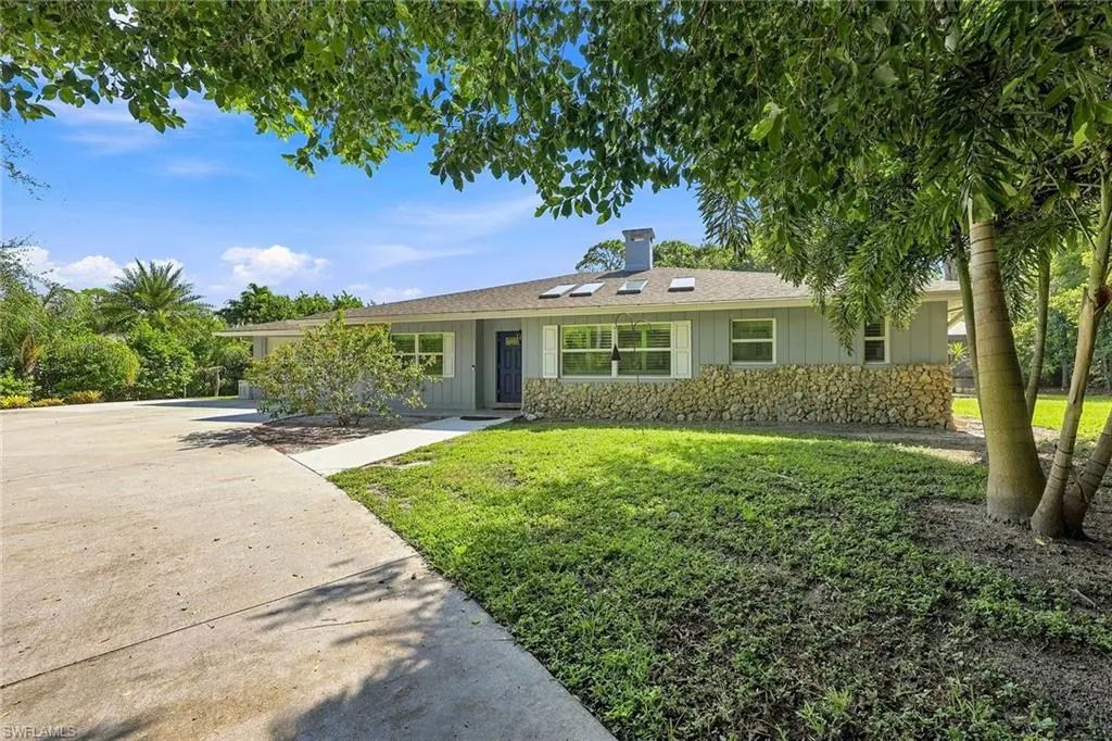 6574 Trail Blvd, Naples