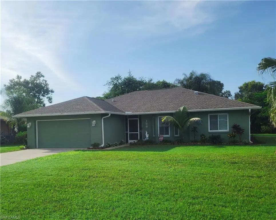 188 Willoughby Dr, Naples